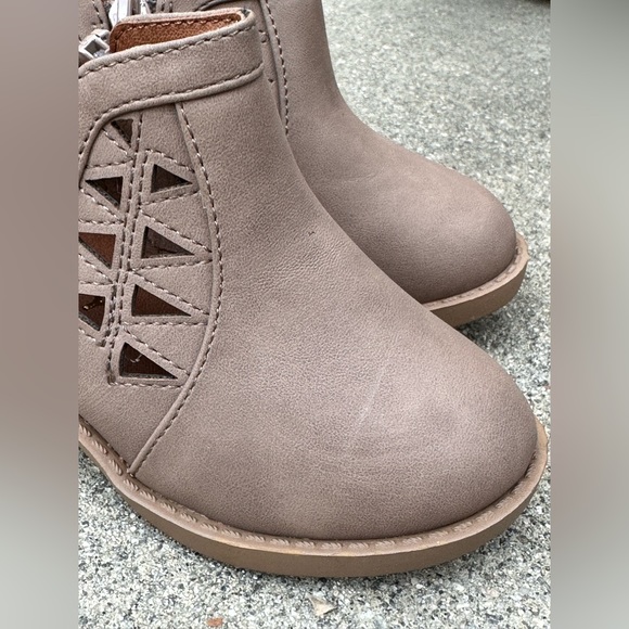 Taupe Size 6 - Infant Toddler Chelsea like Cut Ankle Heel Booties - Picture 4 of 6